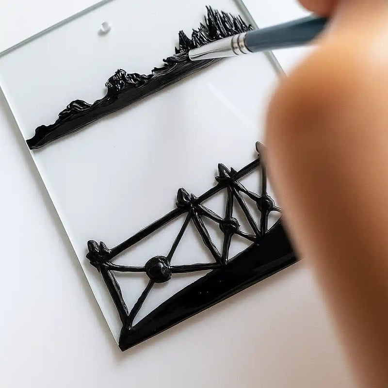 Създайте очарователни 3D ефекти с боя за шаблони върху стъкло