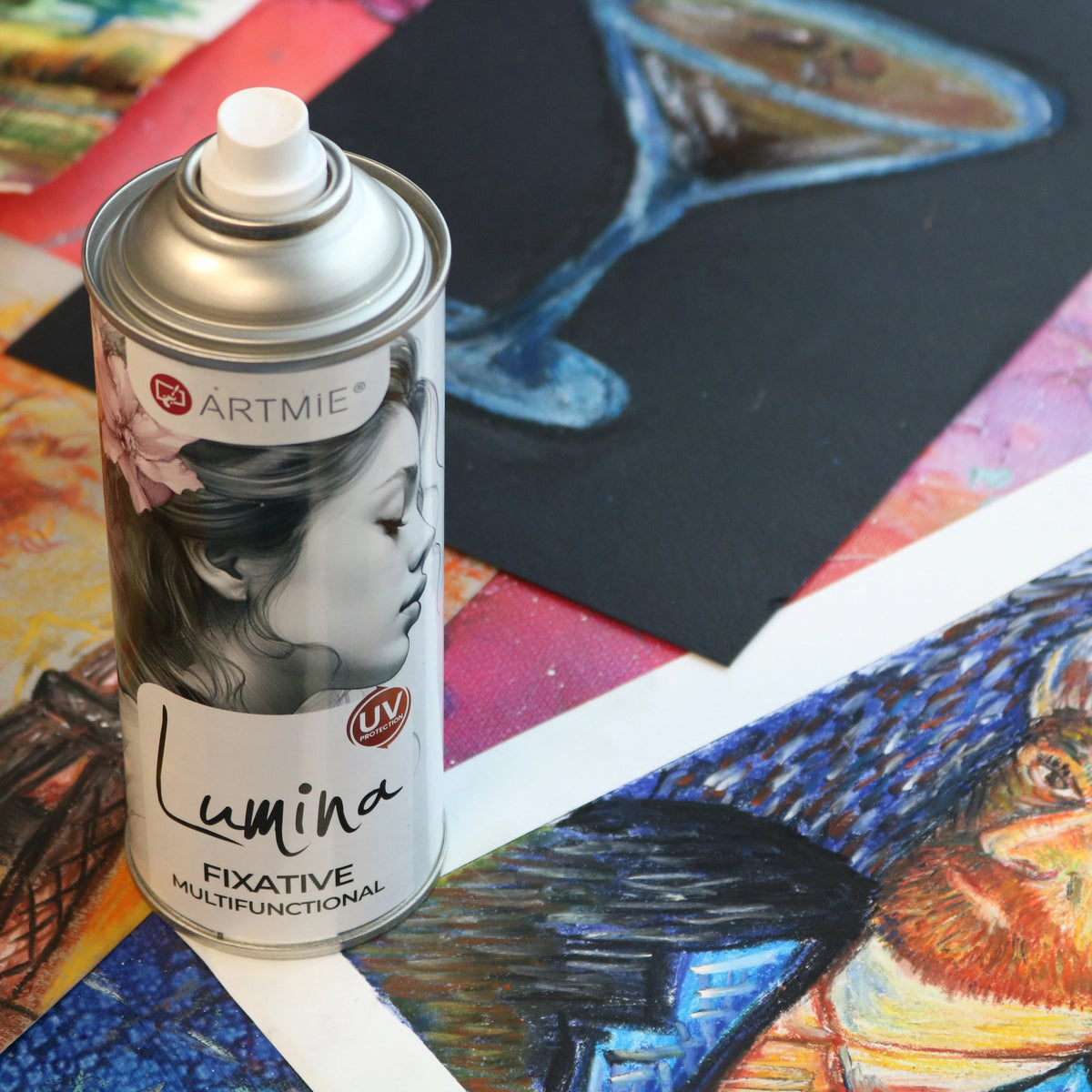 Фиксиращ спрей ARTMIE Lumina върху цветни рисунки с пастели