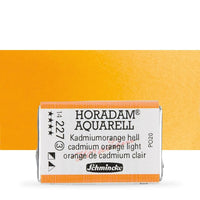 Schmincke Horadam акварелни бои в цяло контейнерче – 227 Cadmium Orange Light