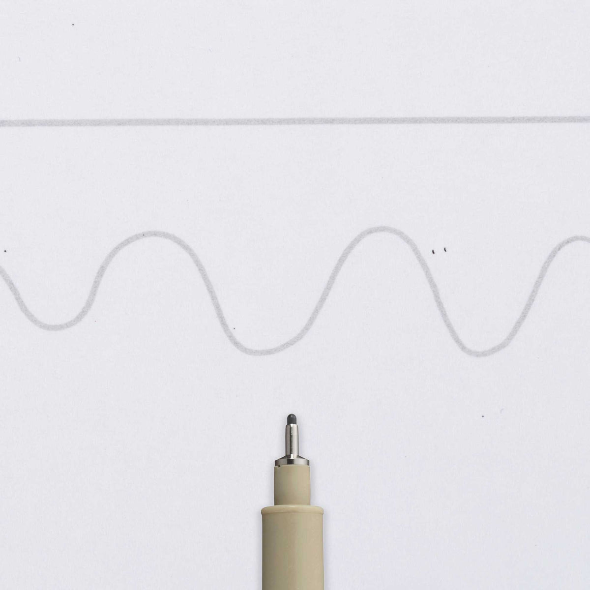 Технически тънкописец Sakura Pigma Micron 08 0.50 mm – светлосив